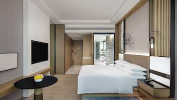 Caja de seguridad en la habitación y escritorio