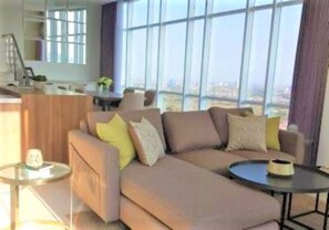 Interior - Apartement Grand Sungkono Lagoon A by Nur Faizah (Surabaya)