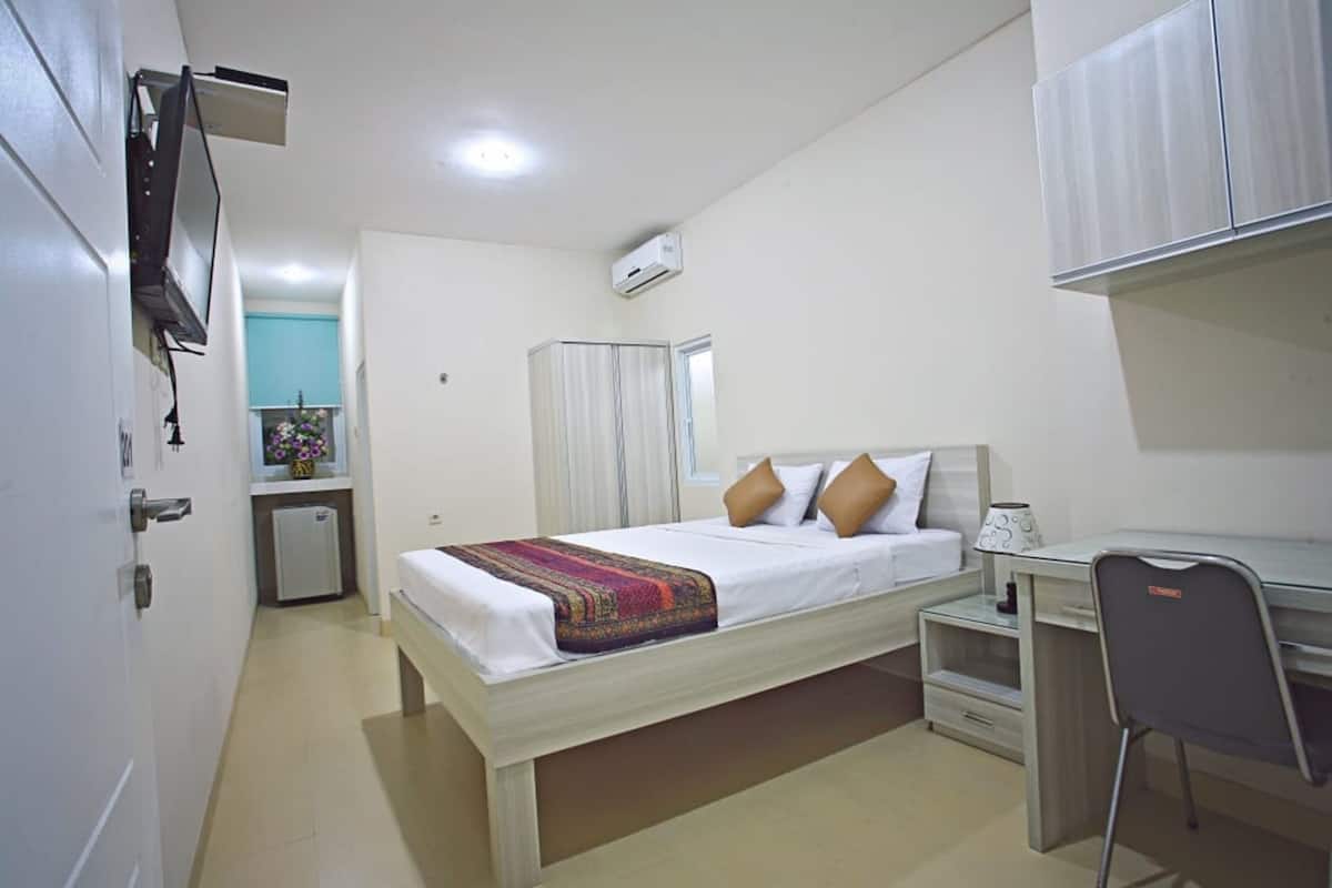 In-room safe, free WiFi