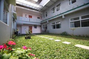 Exterior - The Aurora Inn Lembang (Lembang)
