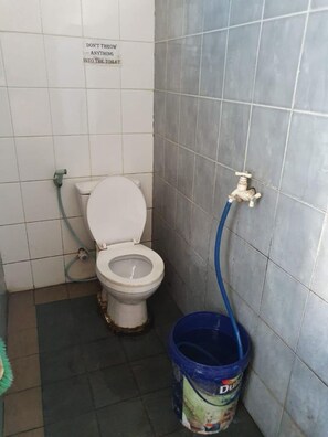 Standard Room | Bathroom