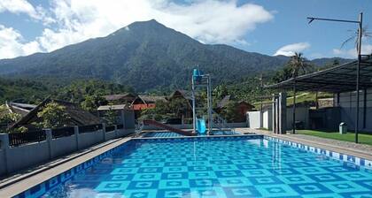 Kampung Istal by Zuzu