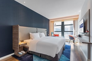 Chambre Standard, 1 trÚs grand lit | Coffres-forts dans les chambres, bureau, chambres insonorisées