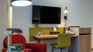 Standard-Suite | Allergikerbettwaren, Zimmersafe, individuell eingerichtet, Schreibtisch