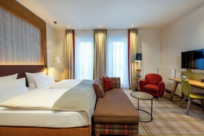 Standard-Suite | Allergikerbettwaren, Zimmersafe, individuell eingerichtet, Schreibtisch