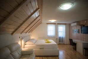 Superior Room | In-room safe, desk, soundproofing, free WiFi - Villa Lika Annex (Plitvicka Jezera)