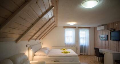 Villa Lika Annex