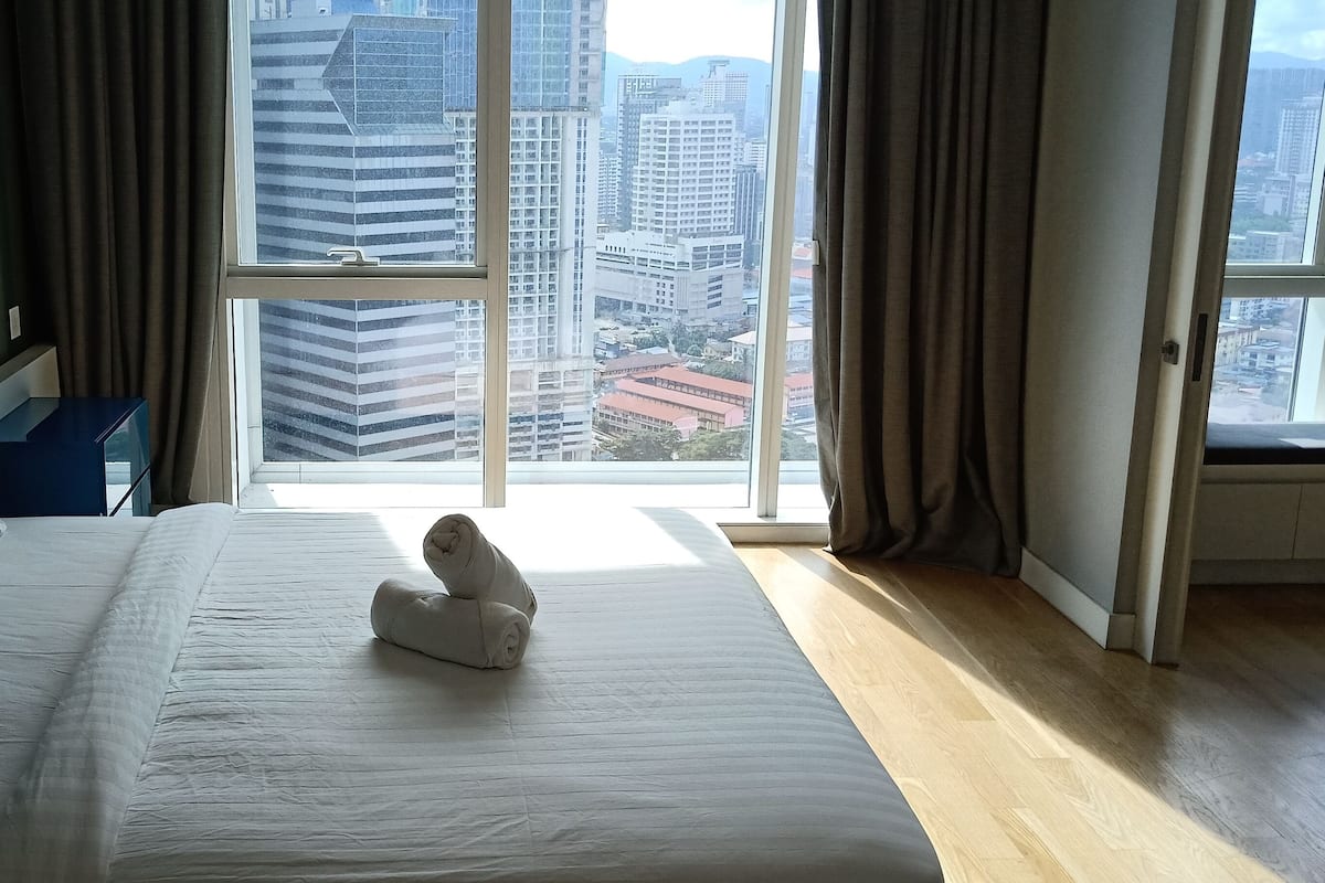 2 bedrooms, desk, laptop workspace, iron/ironing board