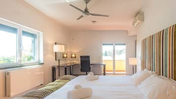 4 bedrooms, iron/ironing board, WiFi, bed sheets