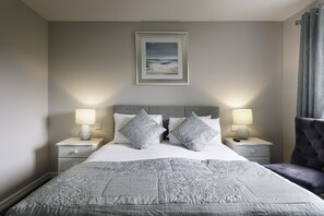 Double Room, 1 Double Bed | Iron/ironing board, bed sheets - The Climbers Inn (Glencar)