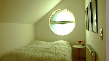 1 bedroom, WiFi, bed sheets, wheelchair access