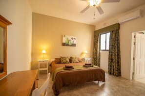 4 habitaciones, tabla de planchar con plancha y wifi gratis