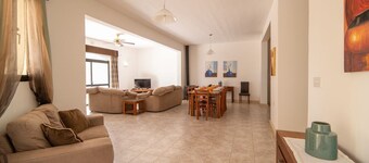 Villa Kannella Lussu - Villa de 4 dormitorios - Hermosa area de piscina de piedra - Perfecto para fa