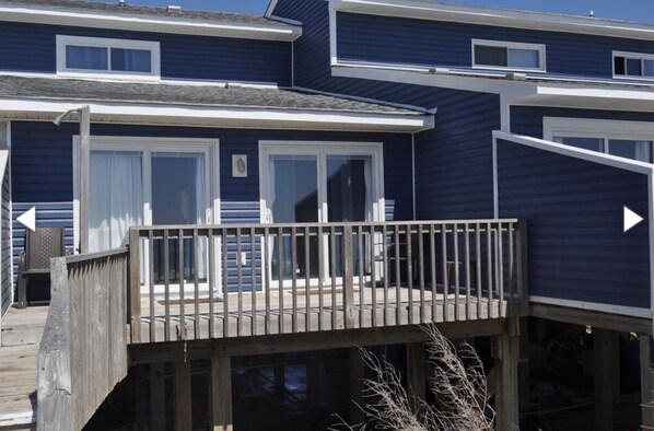 Exterior - Oceanfront Escape at Eastern Sails (North Topsail Beach)