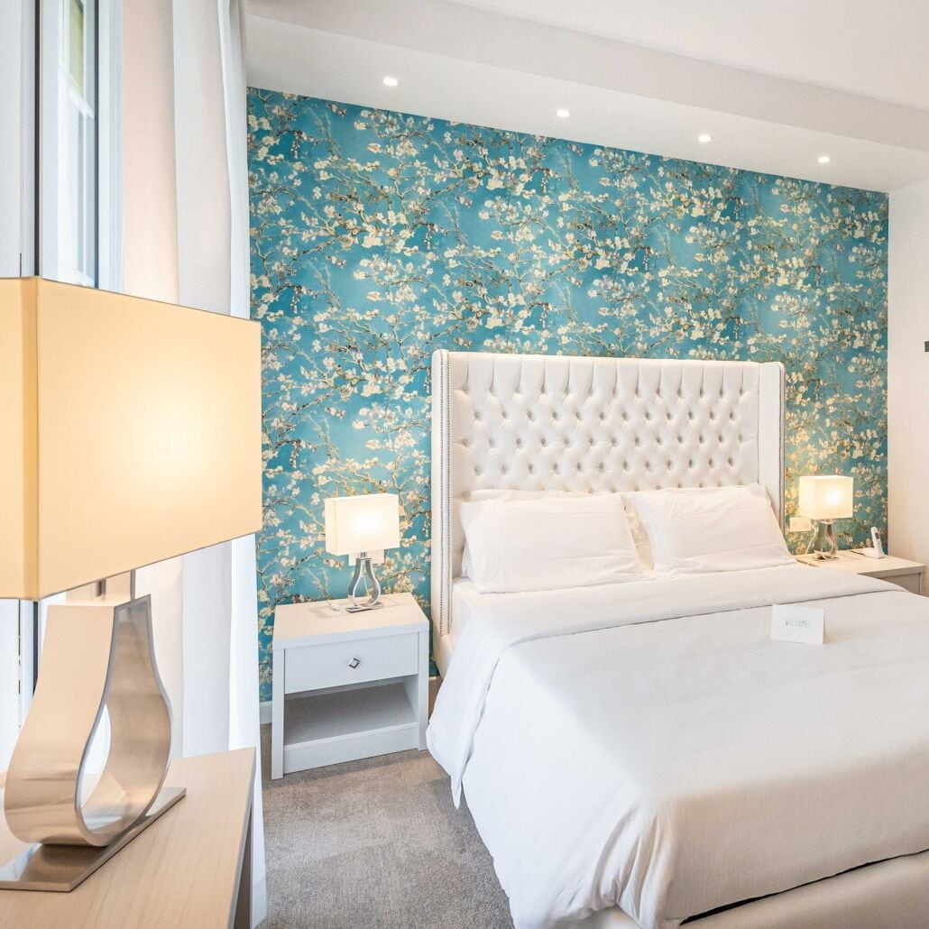 minibar, in-room safe, desk, free wifi