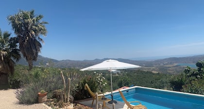 Finca with panoramic views, detached, private pool and garden, renovated