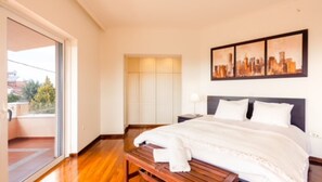 5 Schlafzimmer, Bügeleisen/Bügelbrett, kostenloses WLAN