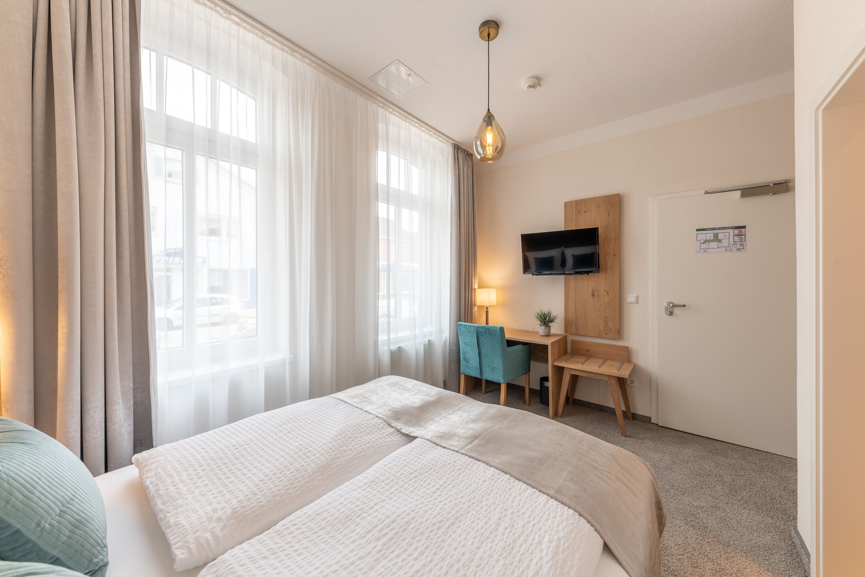 standard double room | soundproofing, free wifi, bed sheets