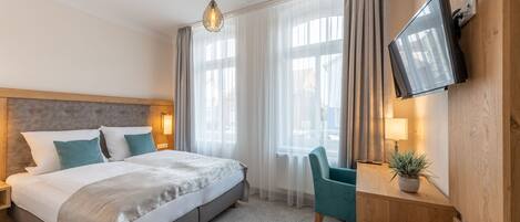 Soundproofing, free WiFi, bed sheets