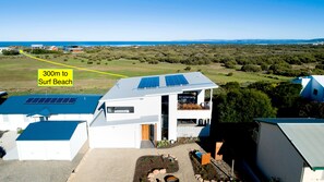 Exterior - Sea Salt - Resort Style House at Goolwa Beach (Goolwa Beach)