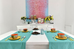 Basic-lejlighed - 1 soveværelse | Spisning på værelset