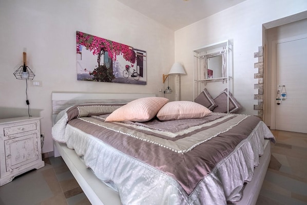 Chambre Double | Literie de qualité supérieure, couette en duvet d'oie, minibar