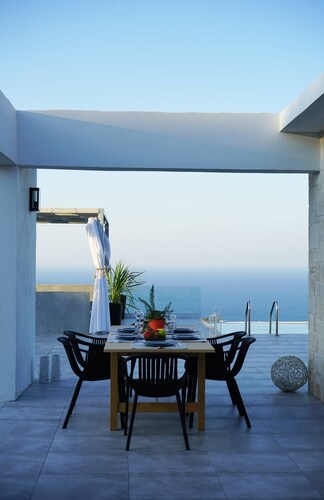 Eva Villas West and East, 2 private pools, sea view