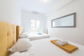 2 bedrooms, iron/ironing board, free WiFi