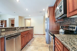 Condo, 2 Bedrooms | Private kitchen