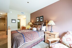 Condo, 2 Bedrooms