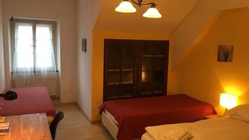 Kamar Single Basic, kamar mandi umum | Wi-Fi gratis dan seprai linen