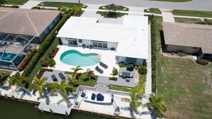 Unclassified image, 3 of 25, button - Waterfront 2BR/2.5BA Marco Island home with pool and waterfront views (Marco Island)