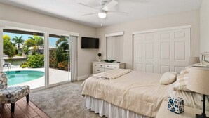 Unclassified image, 5 of 25, button - Waterfront 2BR/2.5BA Marco Island home with pool and waterfront views (Marco Island)