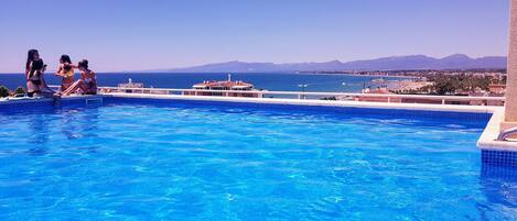 Alberca al aire libre