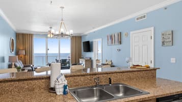 Appart'hÎtel, 2 chambres, balcon, vue océan (1404) | Cuisine privée