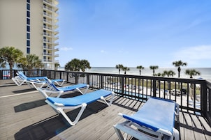 Sun deck