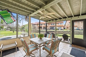 Townhome, 2 Bedrooms (146) | Terrace/patio