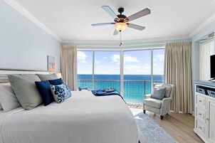 Condo, 2 Bedrooms, Balcony, Ocean View (1403) | Premium bedding, individually decorated, individually furnished