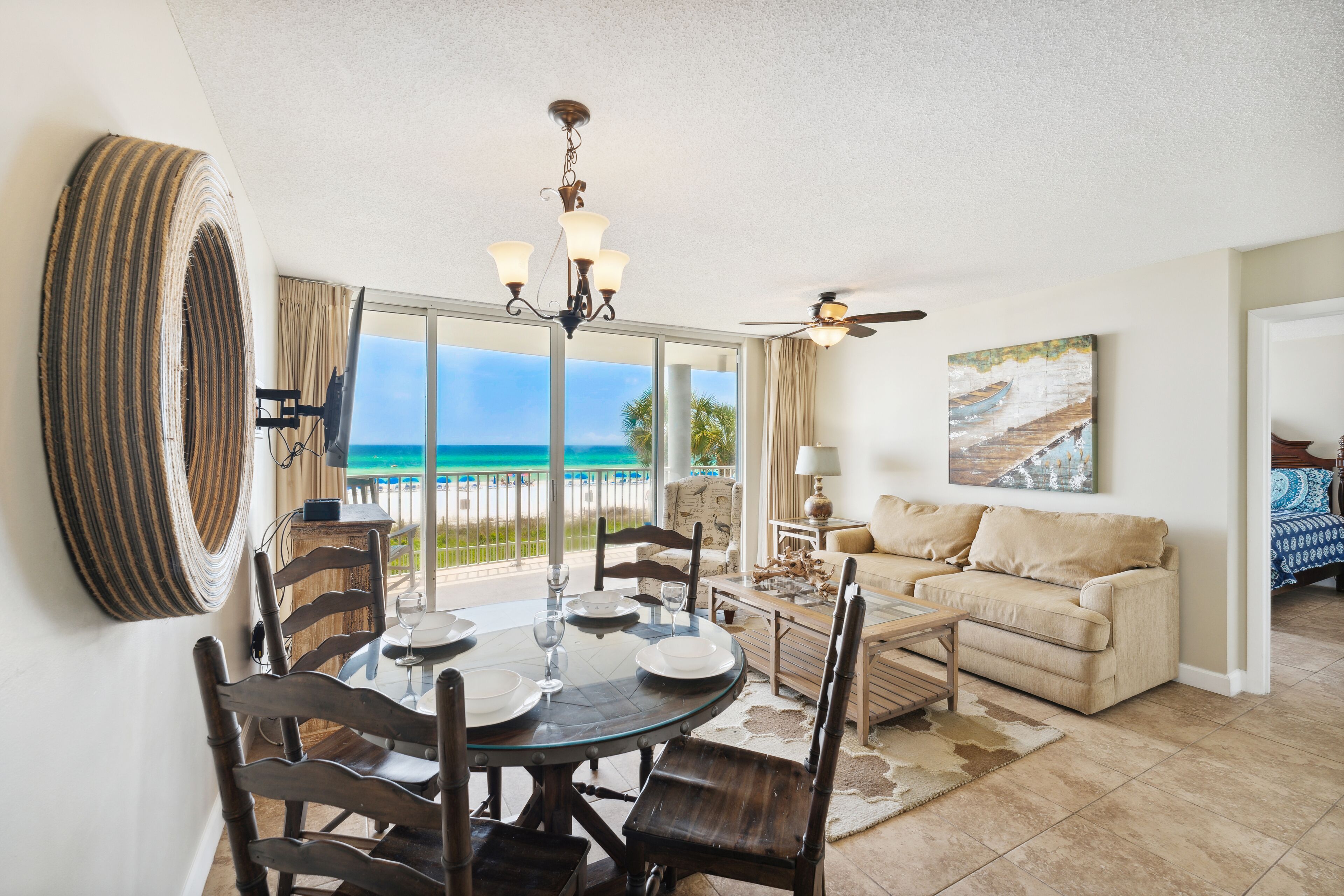 Condo, 1 Bedroom, Ocean View (102-1) | In-room dining