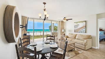 Condo, 1 Bedroom, Ocean View (102-1) | In-room dining