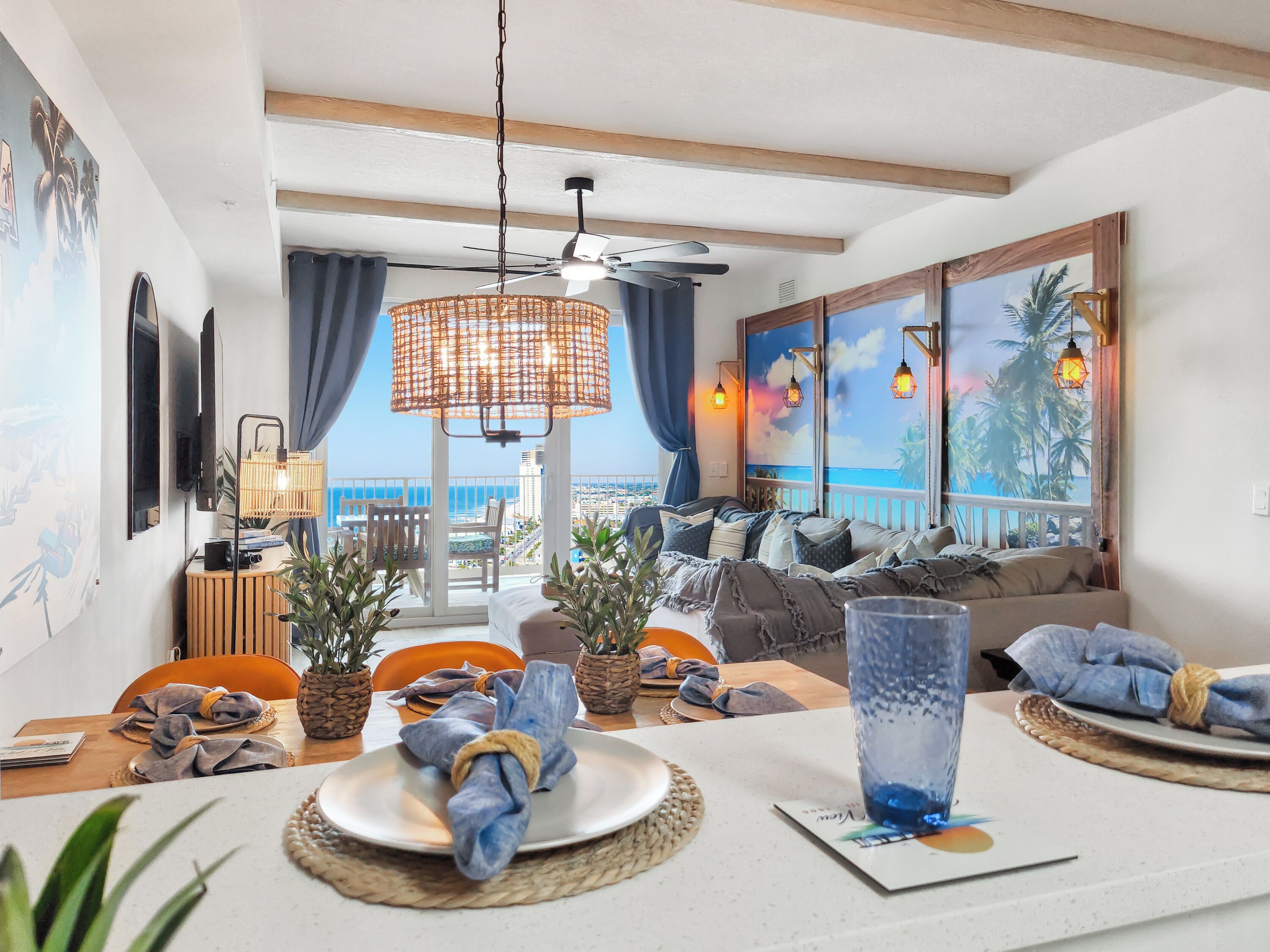 Condo, 3 habitaciones, balcón, vista al océano (1806-3) | Cocina privada | Refrigerador con congelador, microondas, cafetera y tetera y congelador 