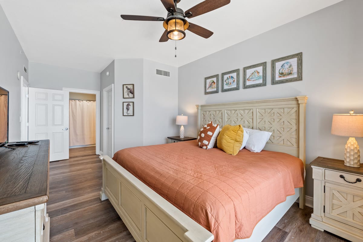 Kondominium, 2 kamar tidur, balkon, pemandangan samudra (602 E) | 2 kamar tidur, seprai premium, Wi-Fi gratis, dan didekorasi berbeda-beda