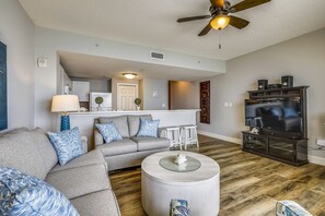 Condo, 2 Bedrooms (1411 - T1) | Living area