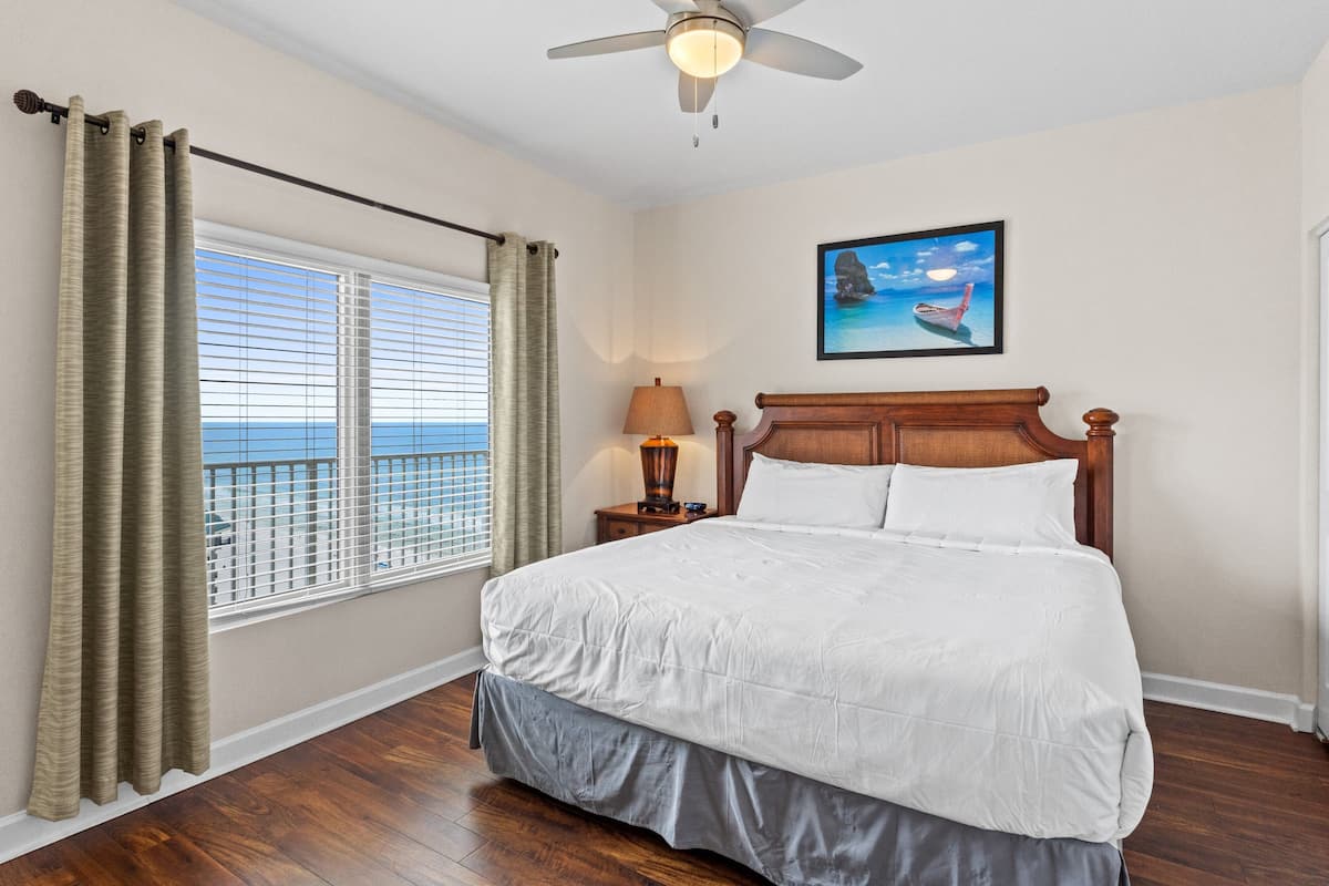 Condo, 2 Bedrooms, Balcony, Ocean view (1724) | เครื่องนอนระดับพรีเมียม, พื้นที่ทำงานแบบใช้แล็ปท็อป, เปล/เตียงเด็กอ่อน
