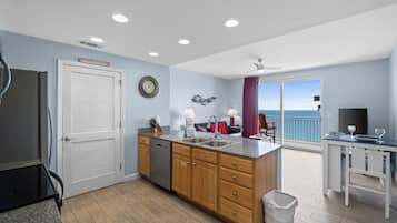 Condo, 1 Bedroom, Balcony, Ocean View (1503 E) | Private kitchen | Full-size fridge, microwave, coffee/tea maker