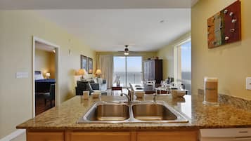 Condo, 3 Bedrooms, Balcony, Ocean View (1601 W) | Private kitchen | Full-size fridge, microwave, coffee/tea maker