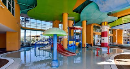 Splash Beach Resort by Book That Condo