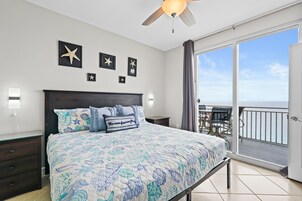 Apartamento, 2 habitaciones, balcón, vistas al mar (2102 W) | Wifi gratis, decoración individual, mobiliario individual y ropa de cama