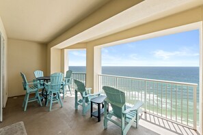 Condo, 2 Bedrooms (1707) | Balcony