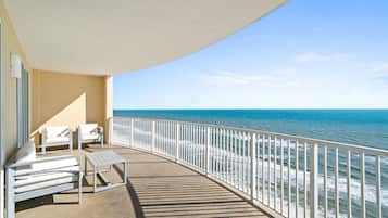 Condo, 2 Bedrooms, Balcony, Ocean View (1801) | Balcony